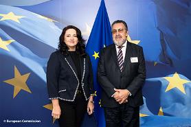 Comisaria europea de Igualdad, Helena Dallia con Carballeda1.jpg