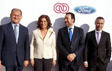 Miguel Carballeda Ana Botella y responsables de Ford
