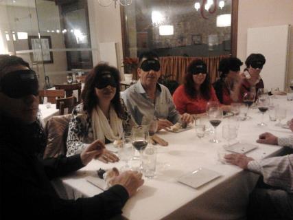 Cena a ciegas en Salamanca de los simpatizantes de UP Salamanca-Ávila-Zamora