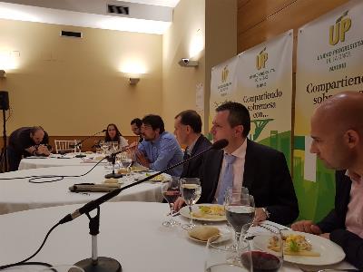 Madrid comida y asamblea.jpg