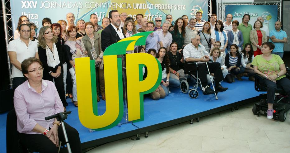 Homenaje a los voluntarios en la asamblea informativa de las 25 Jornadas de Convivencia de UP Ibiza 2013