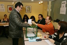 Diego Sayago Votando Elecciones Sindicales