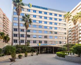 Fachada ILUNION Les Corts.jpg
